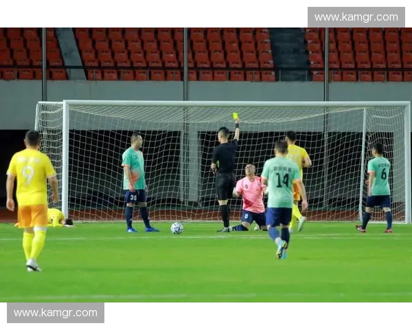 凝聚团队力量共筑绿茵梦想公司年度足球联赛激情开赛